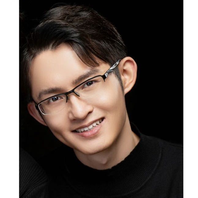 Jinliang Deng