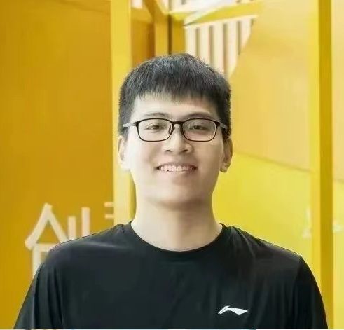 Zhengyu Hu